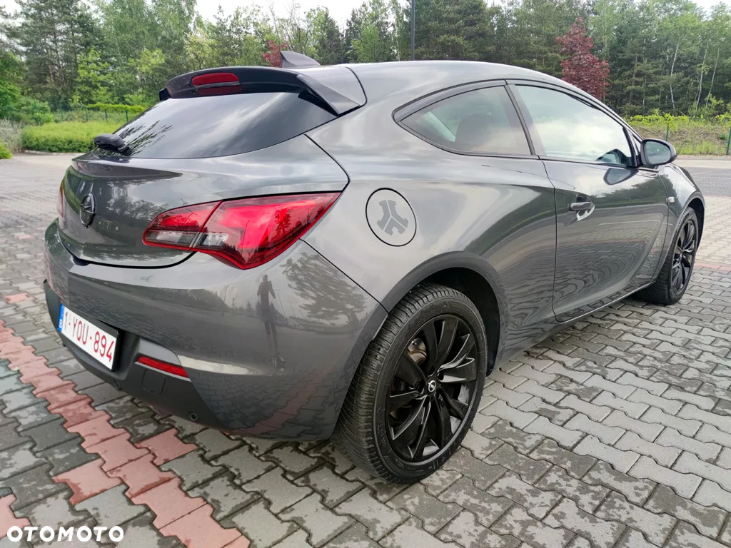 Opel Astra IV GTC 1.4 T Sport - 4