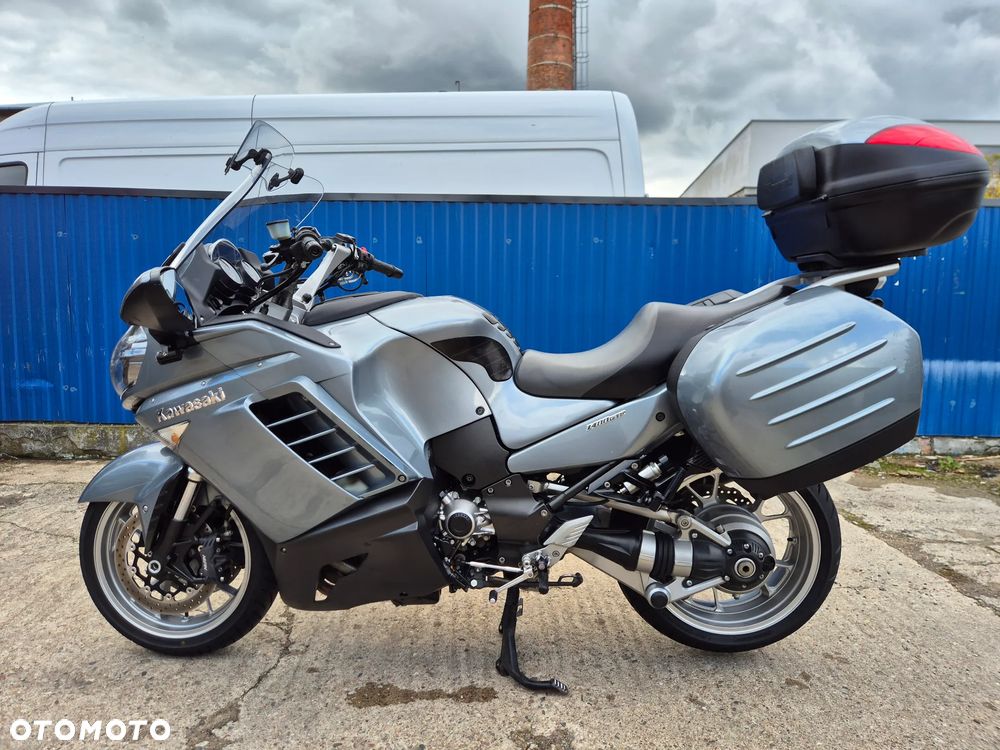 Kawasaki GTR - 2