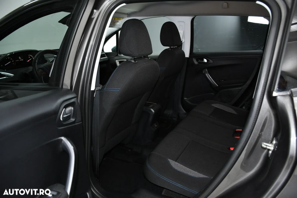 Peugeot 2008 PureTech 82 Active - 17