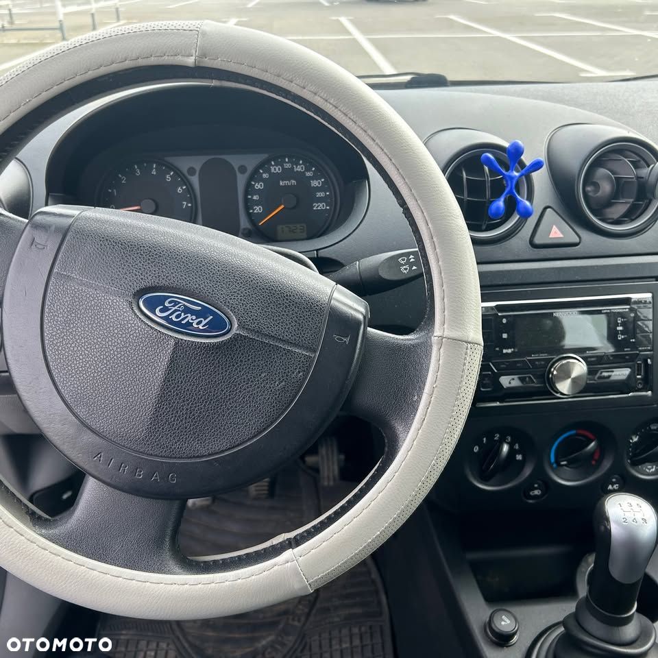 Ford Fiesta - 8