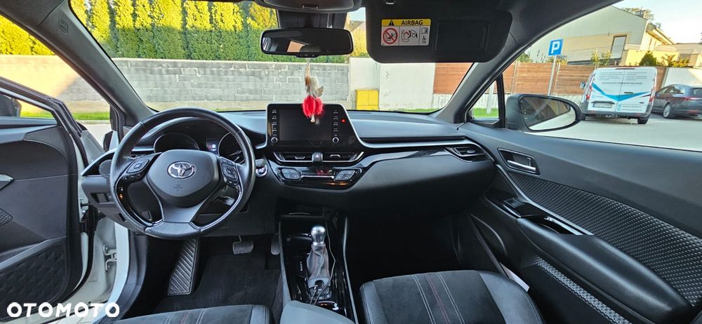 Toyota C-HR - 8