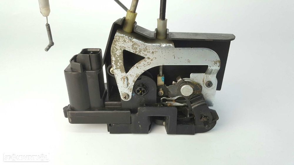 FECHADURA PORTA TRASEIRA ESQUERDA SSANGYONG RODIUS XDI - 2