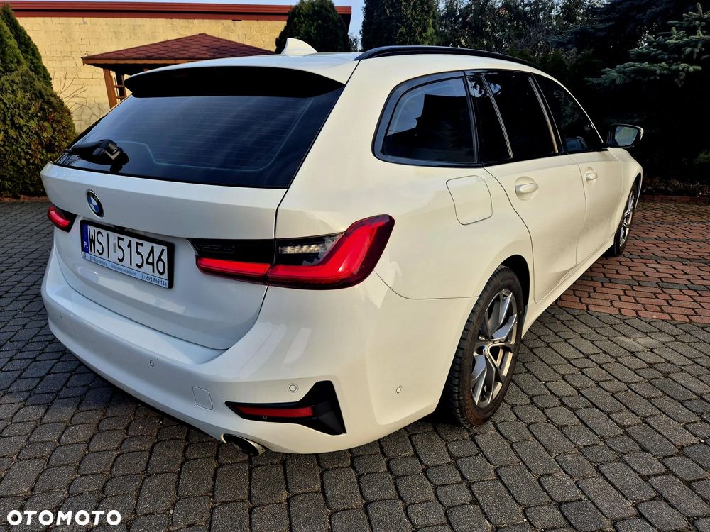 BMW Seria 3 318i Sport Line - 17