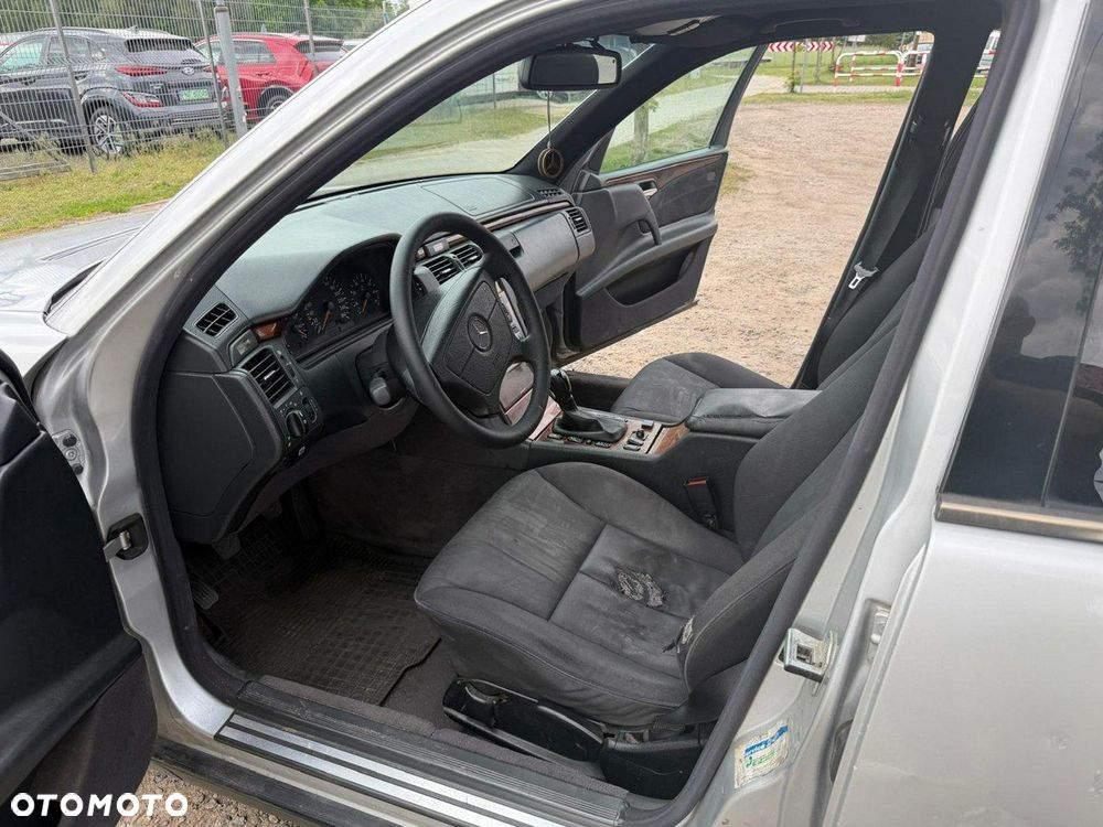 Mercedes-Benz Klasa E 200 Kompressor Elegance - 5