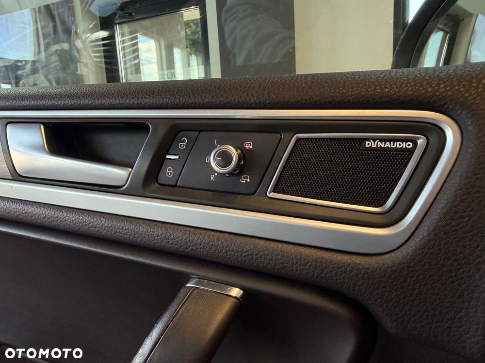 Volkswagen Touareg - 28