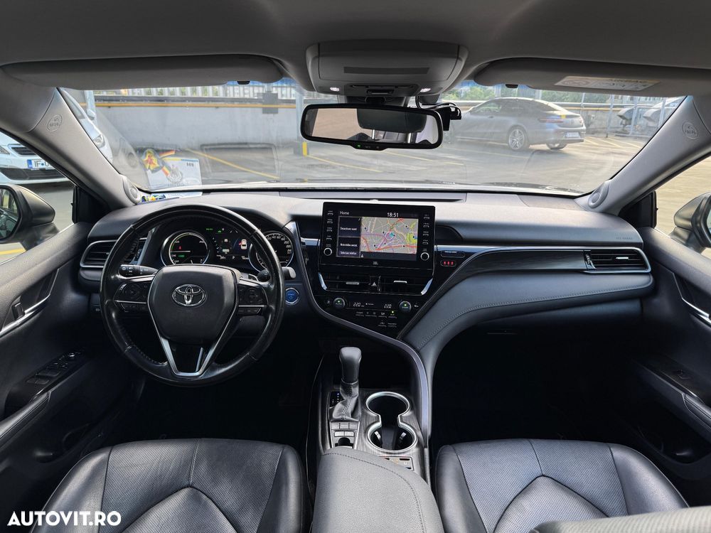 Toyota Camry 2.5 Exclusive - 3