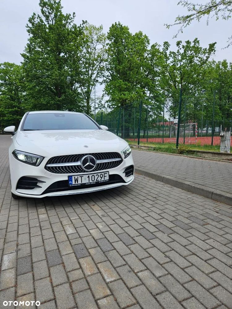 Mercedes-Benz Klasa A 180 AMG Line 7G-DCT - 3