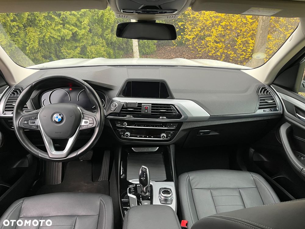 BMW X3 sDrive18d - 15