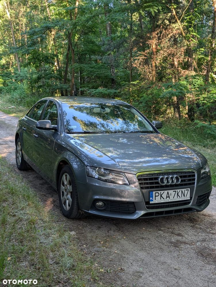 Audi A4 Limousine - 1