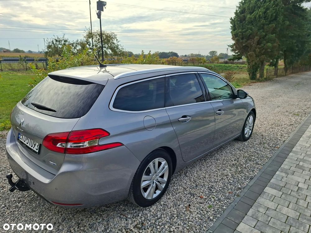 Peugeot 308 - 25