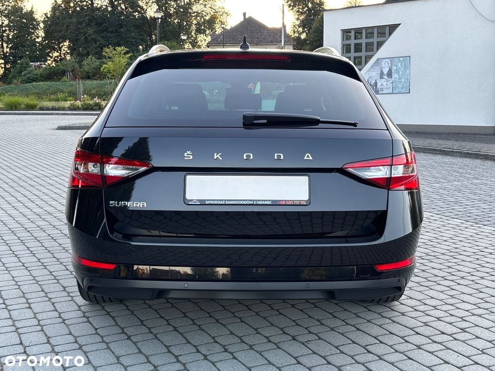 Skoda Superb 2.0 TDI DSG Premium Edition - 28