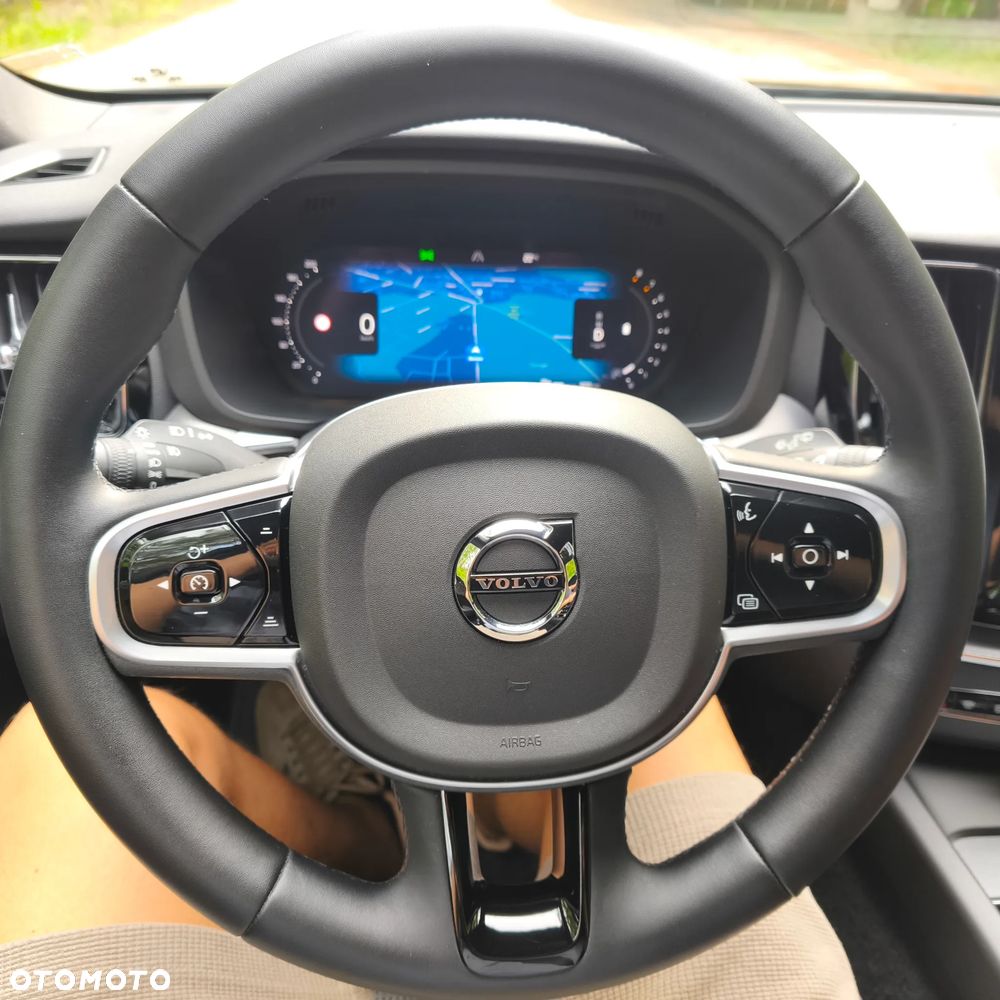 Volvo XC 60 B5 B AWD R-Design - 17