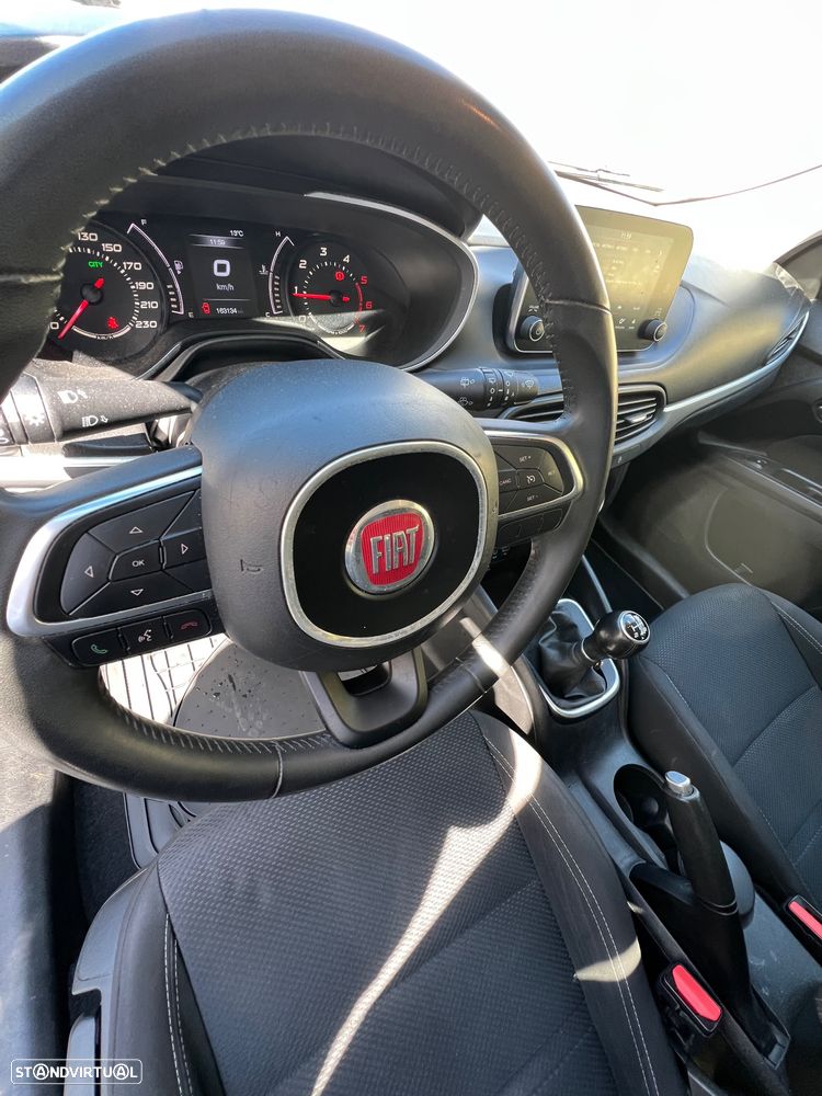 Fiat Tipo Station Wagon 1.3 M-Jet Lounge Tech J17 - 11