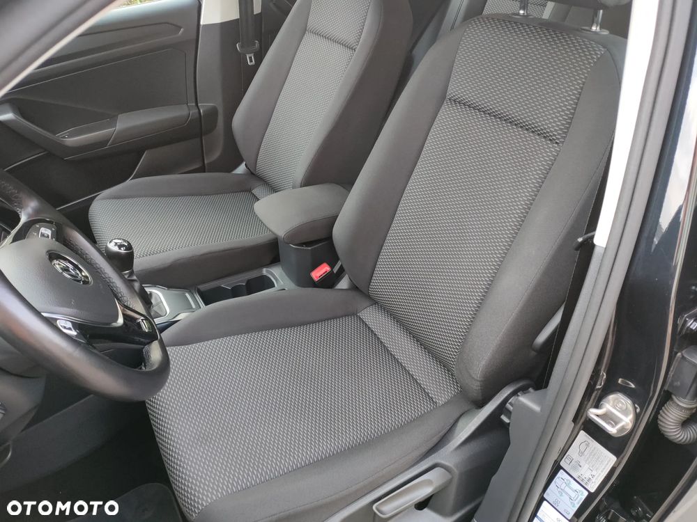 Volkswagen T-Roc - 19
