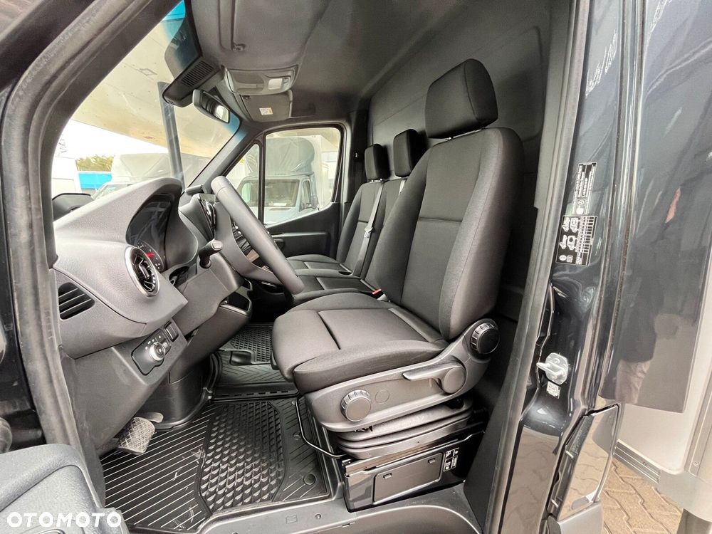 Mercedes-Benz Sprinter 519 CDI OM654 - 13