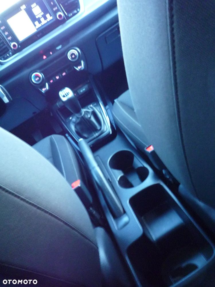 Kia Rio - 24