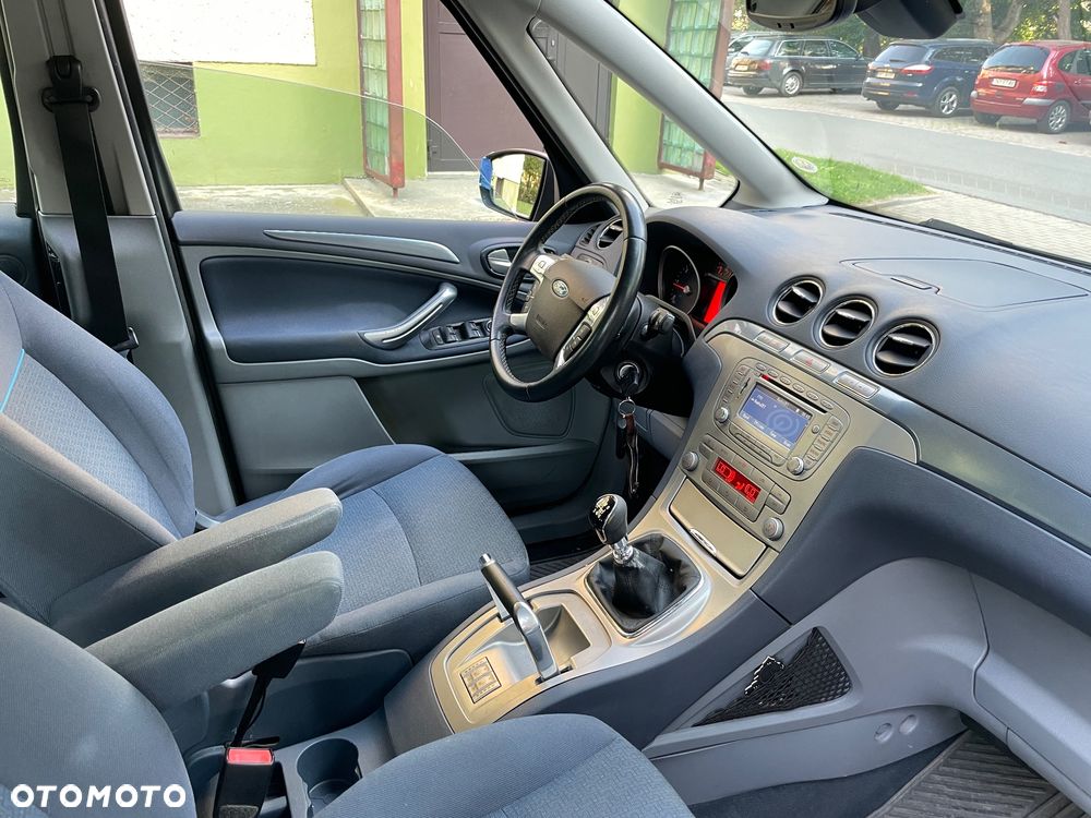 Ford Galaxy 2.0 TDCi Ambiente - 12
