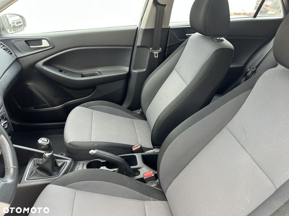 Hyundai i20 - 27