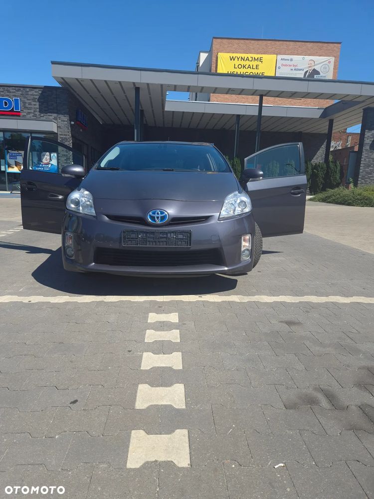 Toyota Prius 1.8 HSD Prestige - 16