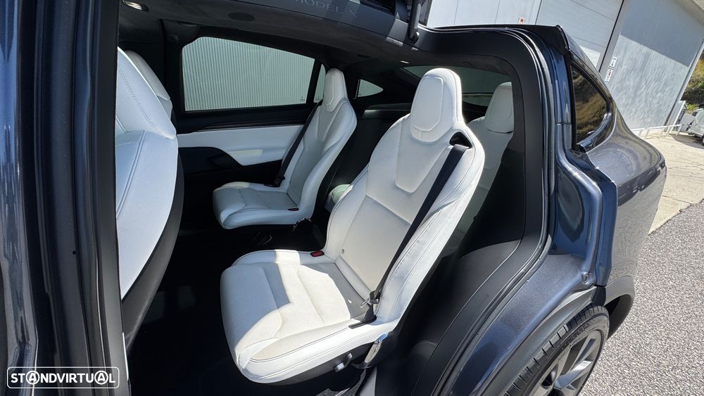 Tesla Model X Plaid AWD - 7