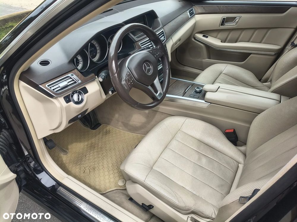 Mercedes-Benz Klasa E 220 BlueTEC 4-Matic Avantgarde - 26