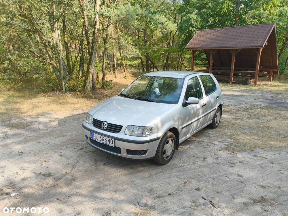 Volkswagen Polo 1.4 Basis - 2