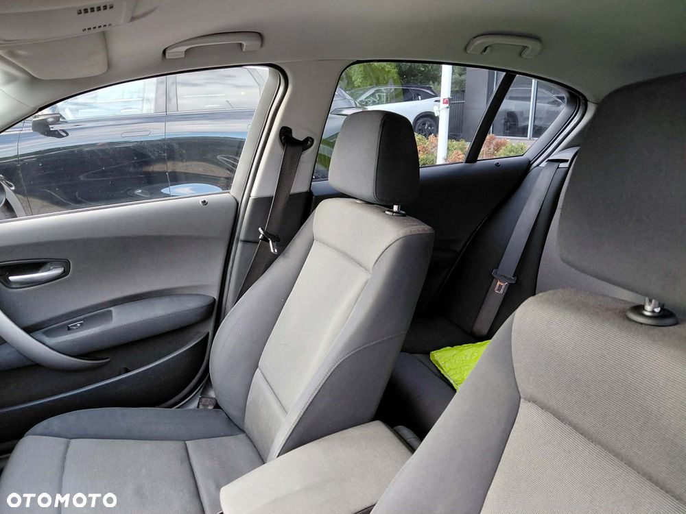 BMW Seria 1 118d - 9