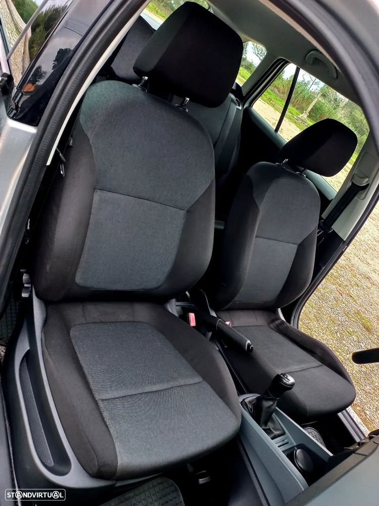 Skoda Fabia Break 1.0 Active Plus - 6