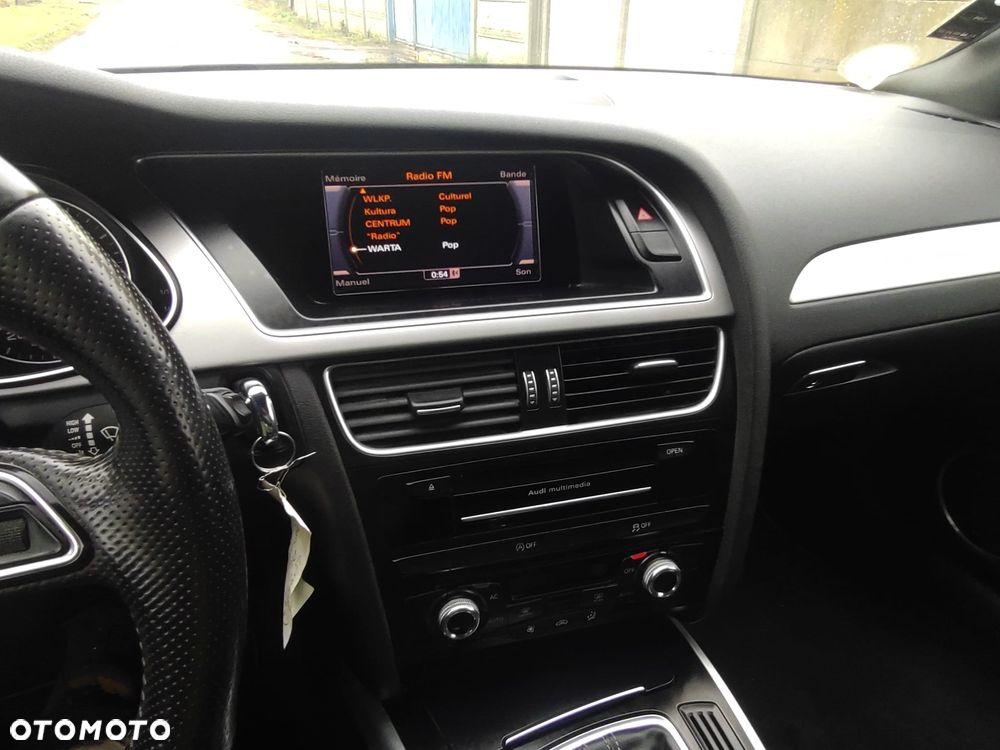 Audi A4 Avant 2.0 TDI Quattro S tronic - 36
