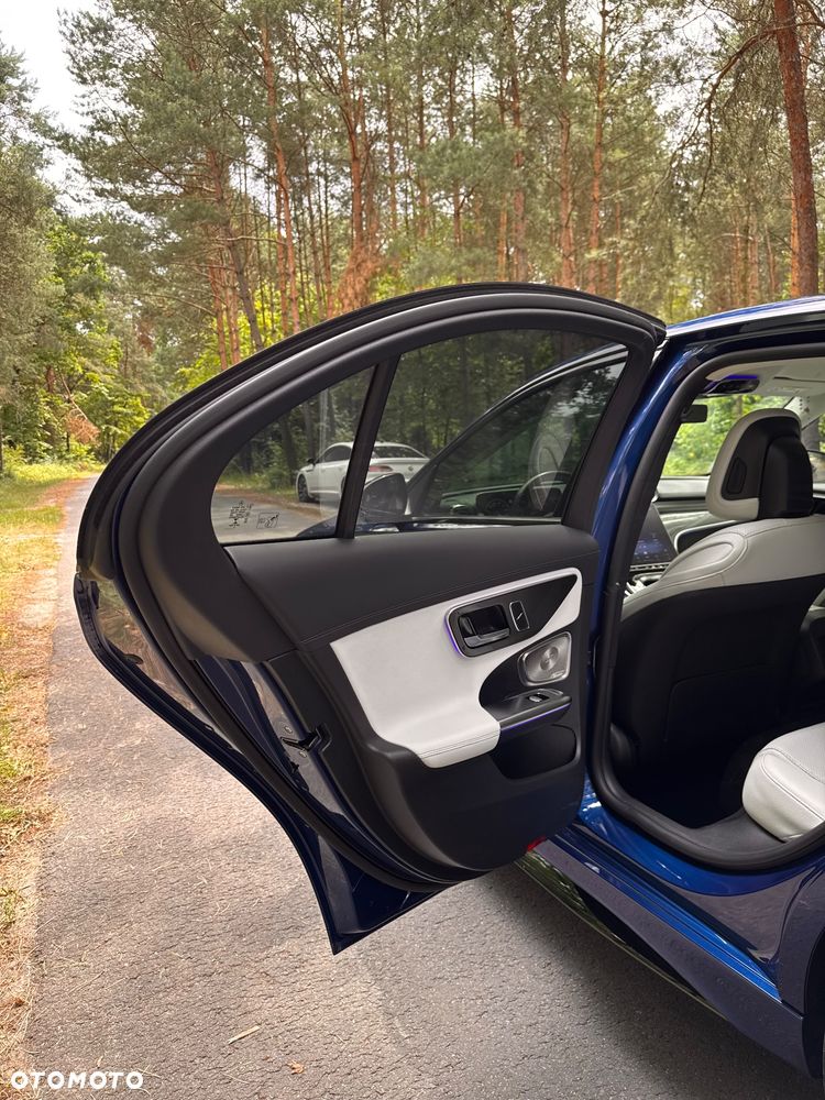 Mercedes-Benz Klasa C 300 d mHEV 4-Matic AMG - 29