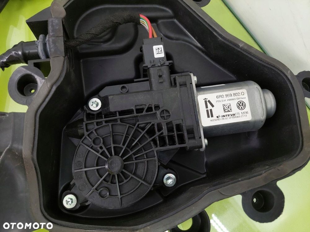 Podnośnik szyby przód prawy Seat Ibiza IV 3D 2009-2017 6J3837402E ORYGINAŁ - 2