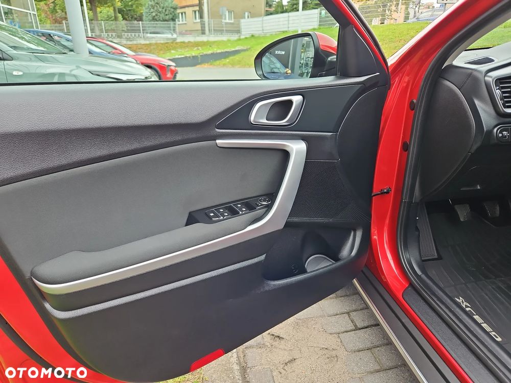 Kia XCeed 1.5 T-GDI M - 11