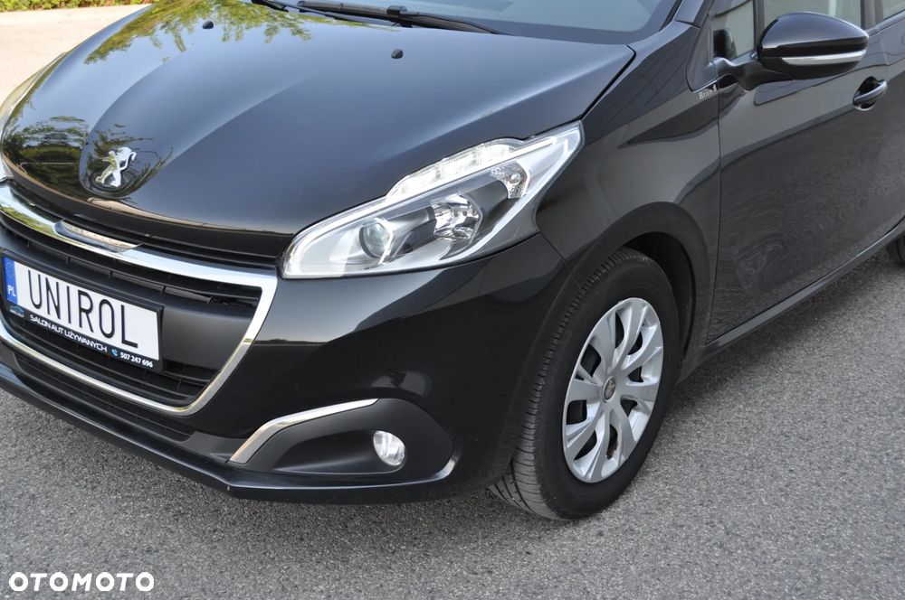 Peugeot 208 - 35