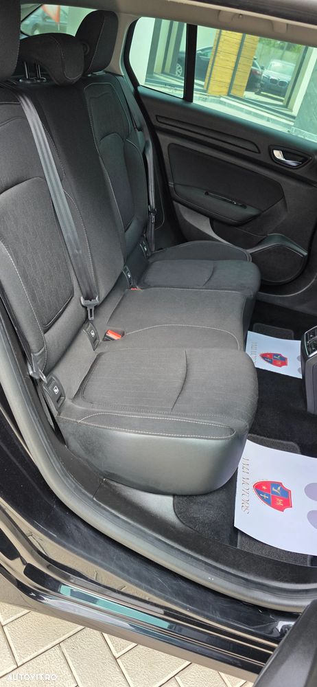 Renault Megane TCe 140 GPF LIMITED - 24