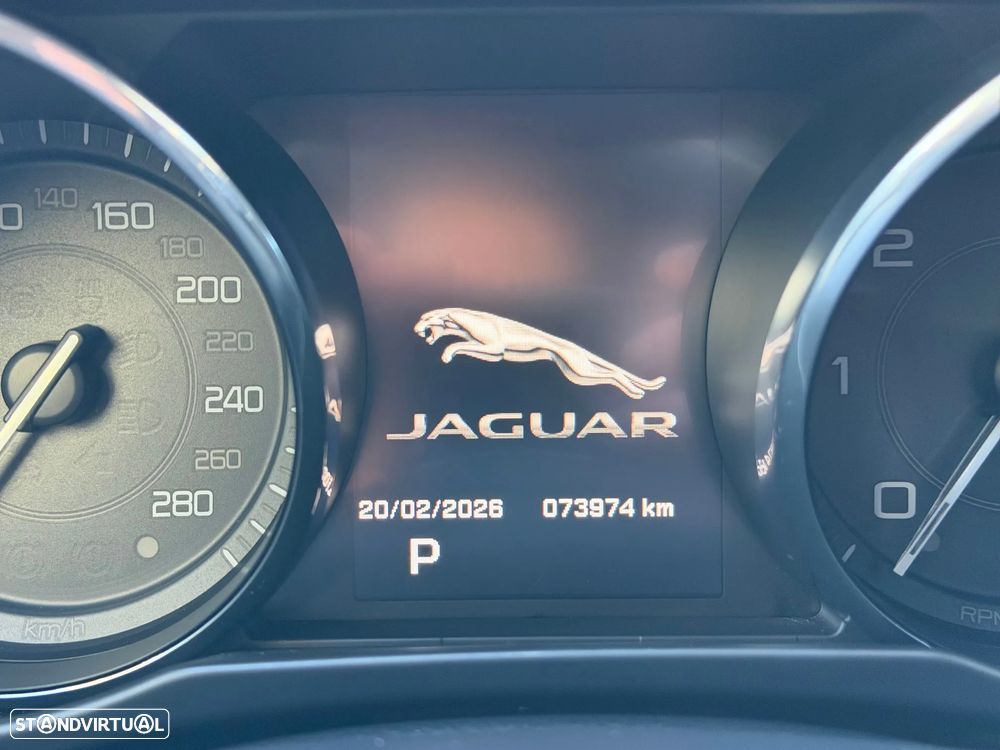 Jaguar XE - 16