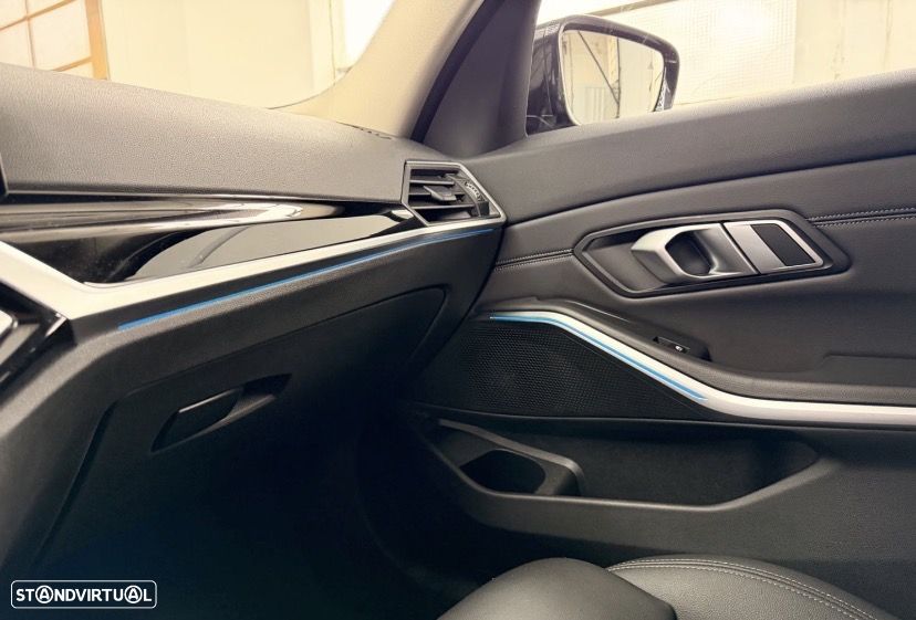 BMW 320 e Touring Auto - 10