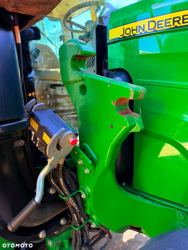 John Deere 6090M - 9