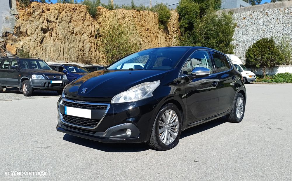 Peugeot 208 1.6 BlueHDi Style - 1