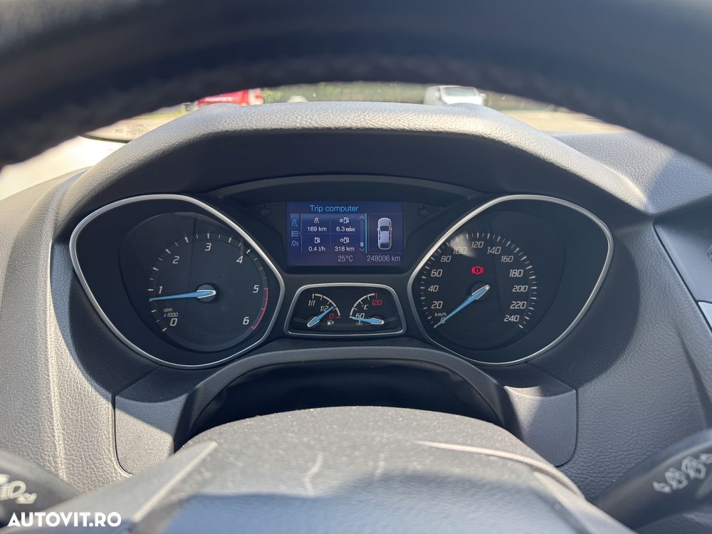 Ford Focus - 13