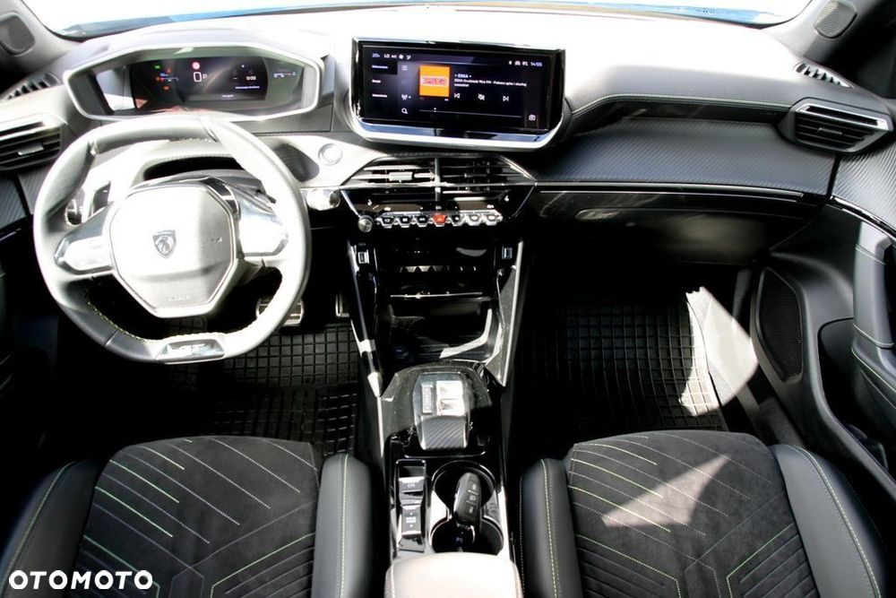 Peugeot 2008 1.2 PureTech GT S&S EAT8 - 17