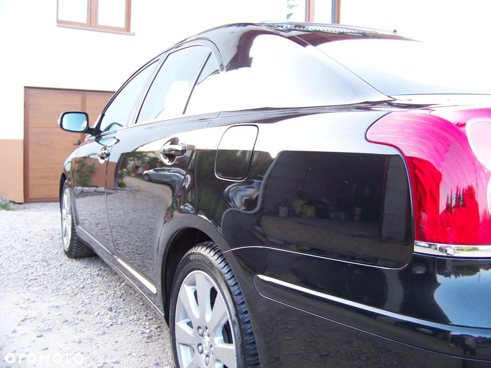 Toyota Avensis 2.0 D-4D - 11