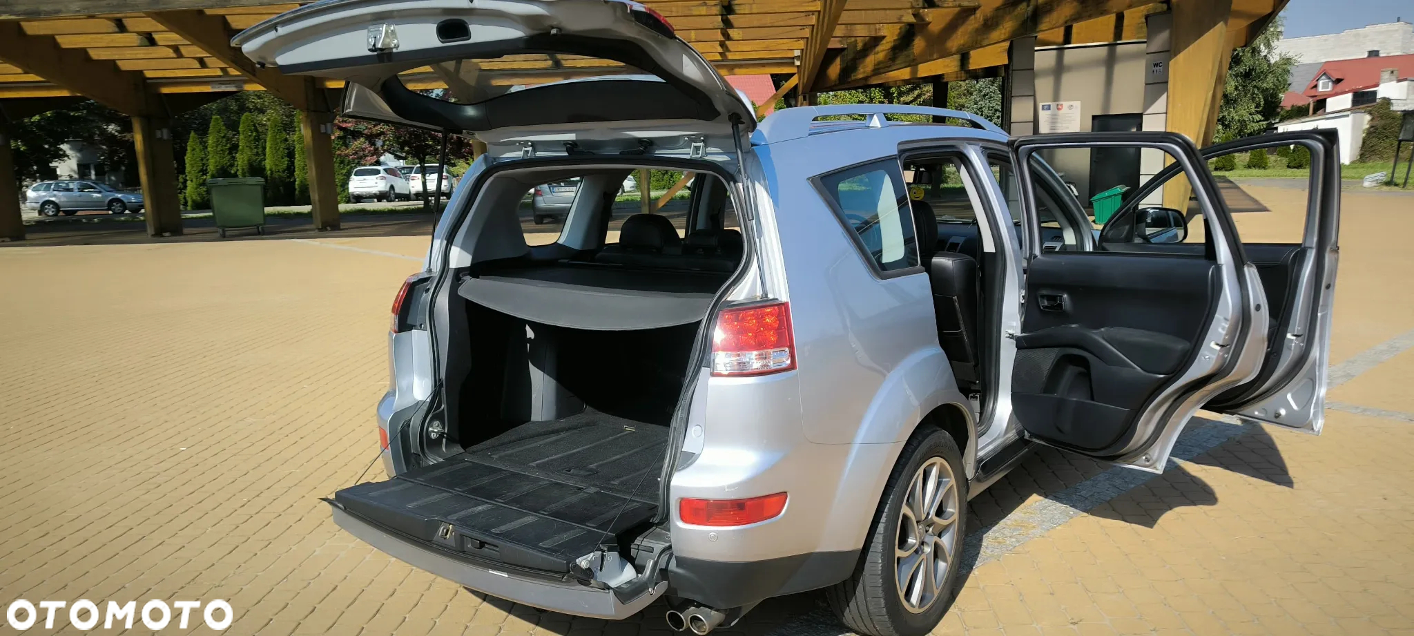 Citroën C-Crosser 2.2 HDi Exclusive DCS - 12