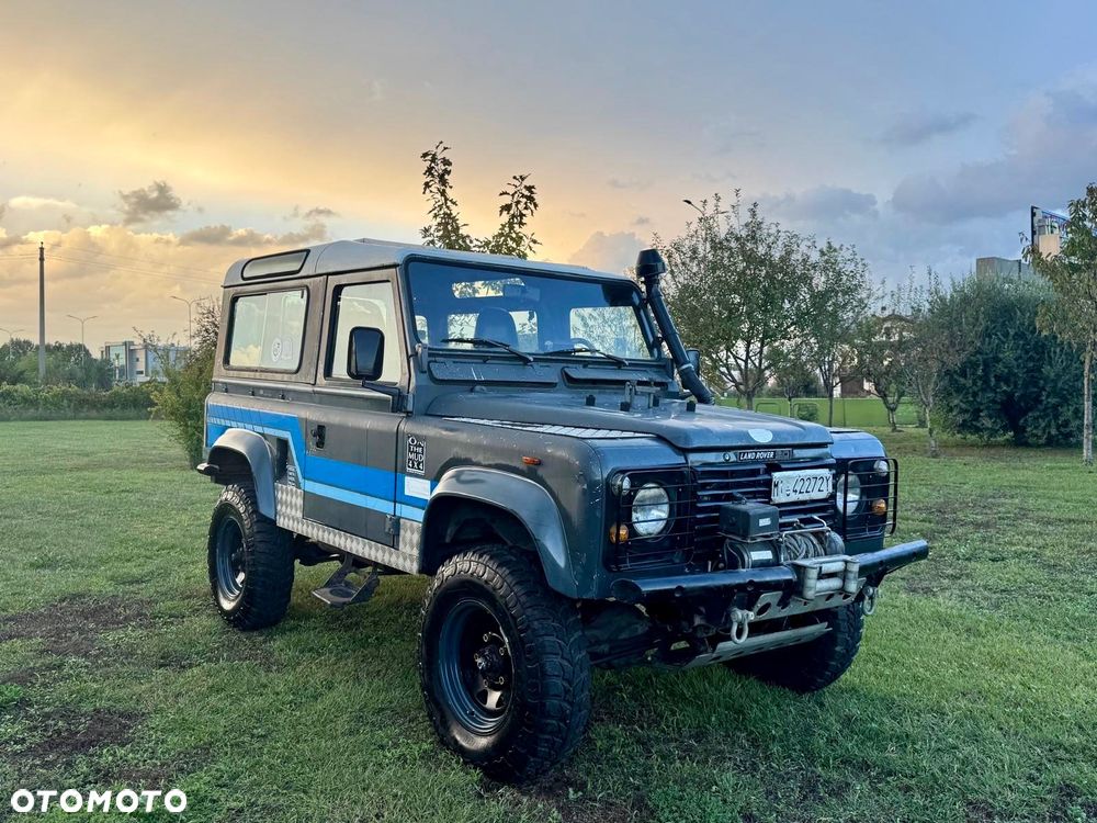 Land Rover Defender - 6