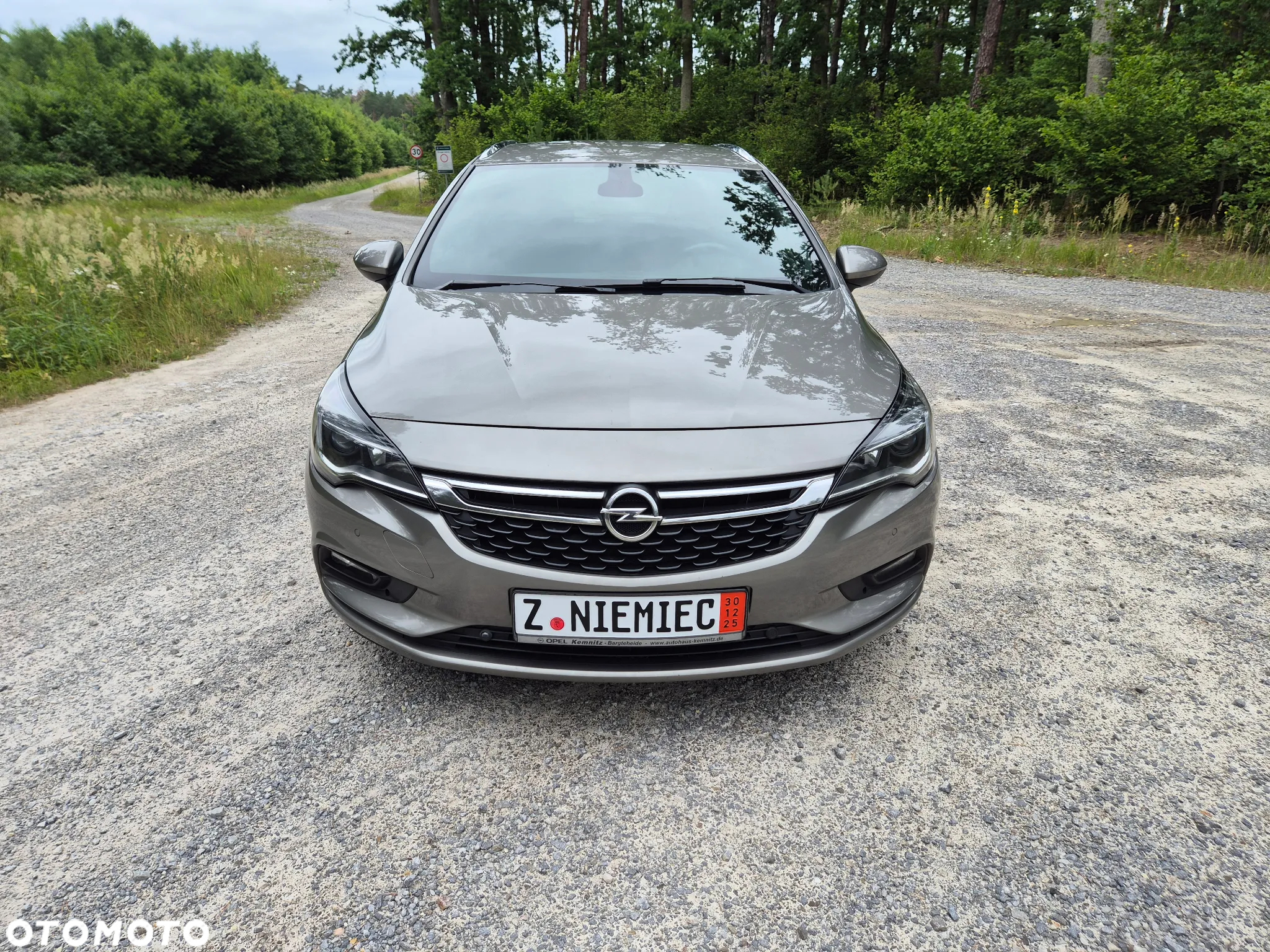 Opel Astra V 1.6 CDTI Essentia S&S - 2