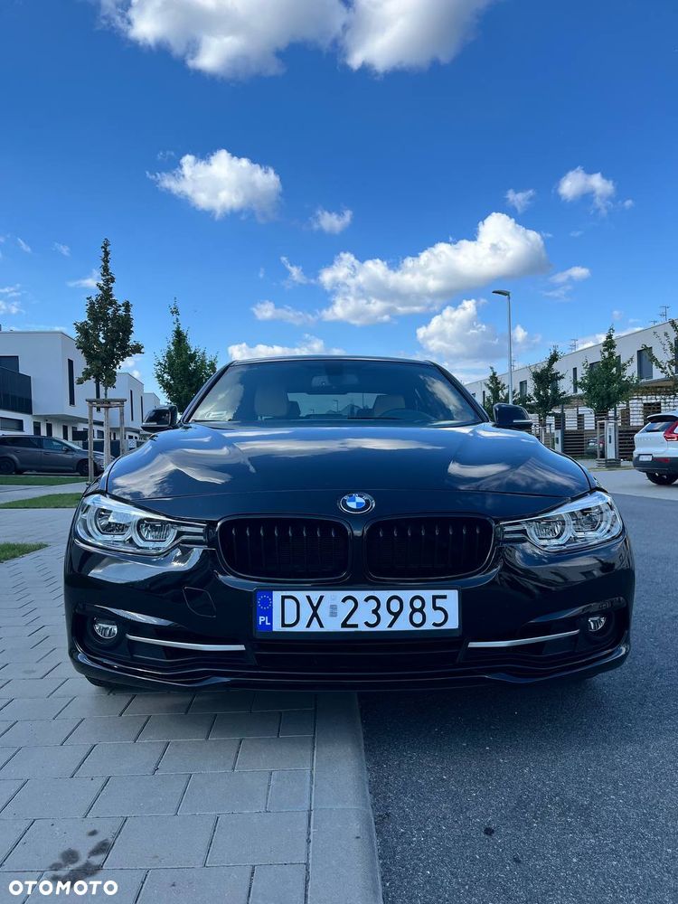 BMW Seria 3 330i Sport Line - 5