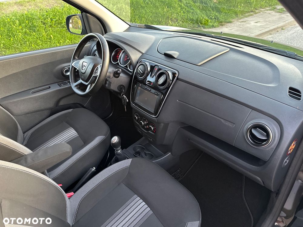 Dacia Lodgy dCi 110 Stepway Celebration - 10