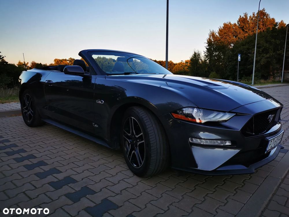 Ford Mustang - 4