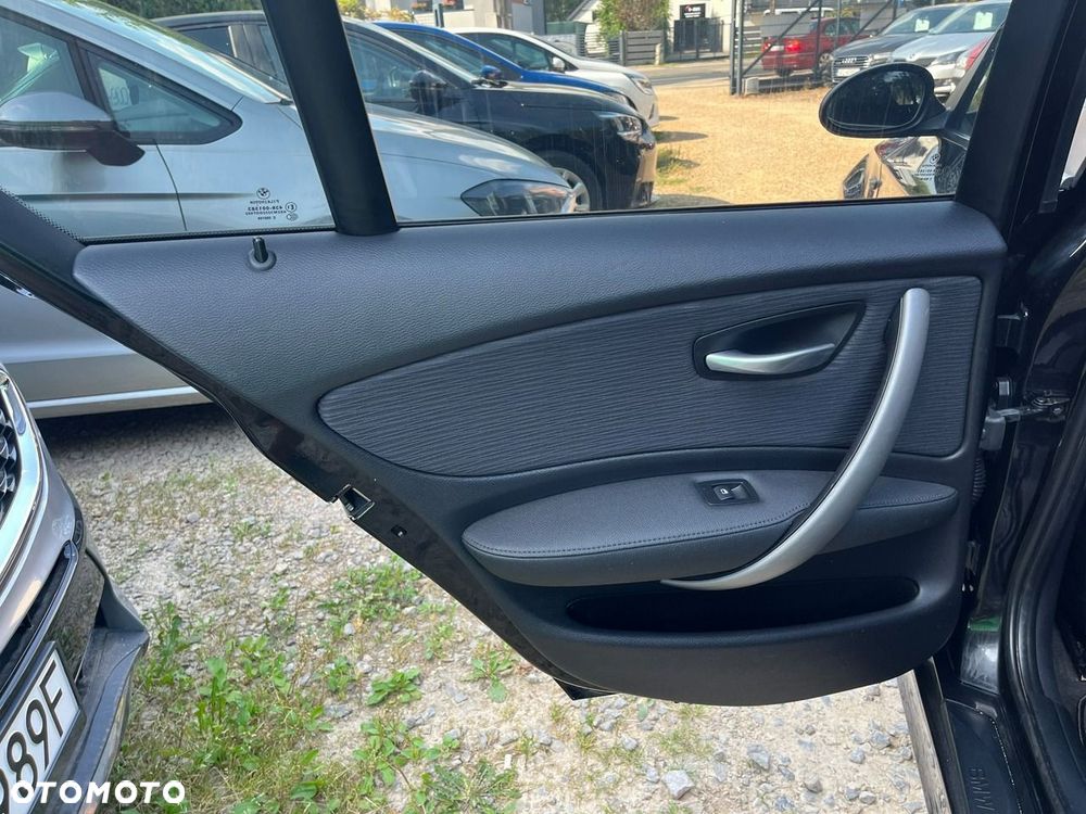 BMW Seria 1 - 25
