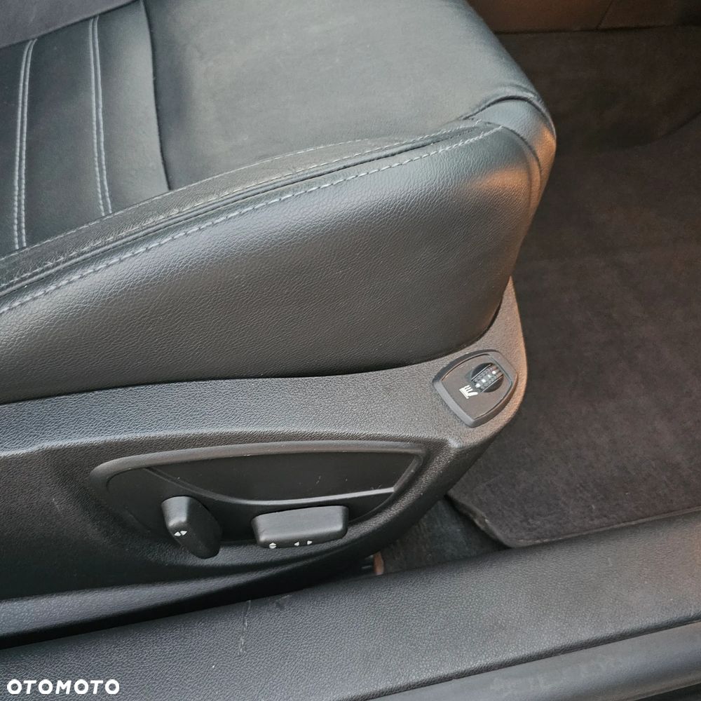 Renault Laguna TCe 170 - 24