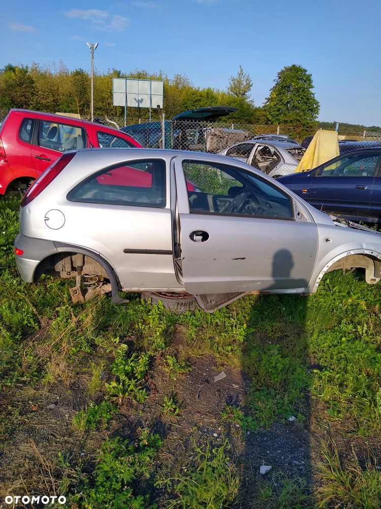 Opel Corsa częśći - 2